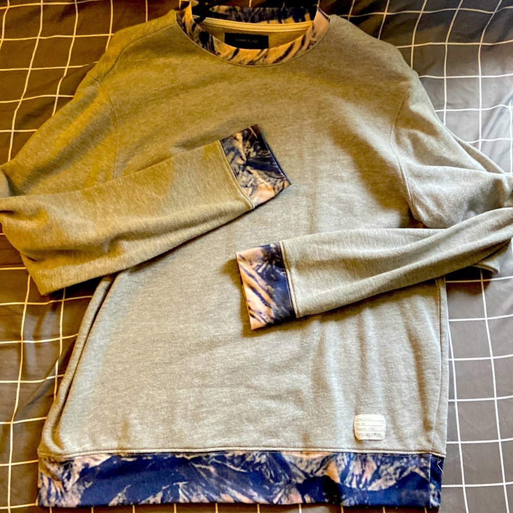 “BLEACHED TIPS” - (L) sweater NWOT